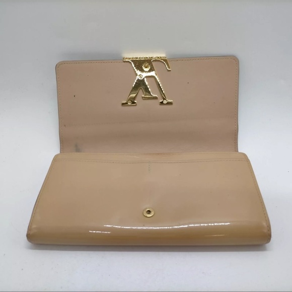 AUTH LOUIS VUITTON Portefeiulle Tan Patent Leather Louise Wallet Clutch - Picture 4 of 9